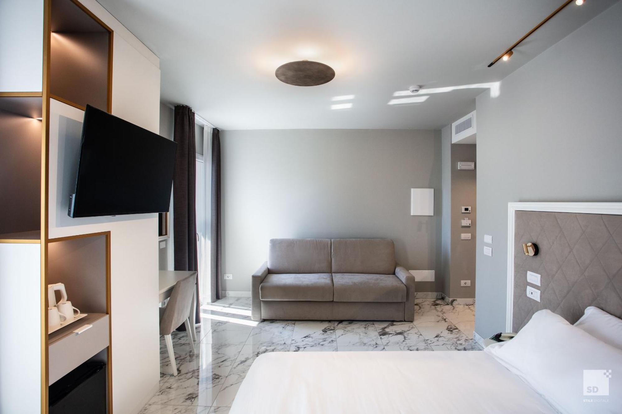 Hotel Villa Elena วาราซเซ ภายนอก รูปภาพ